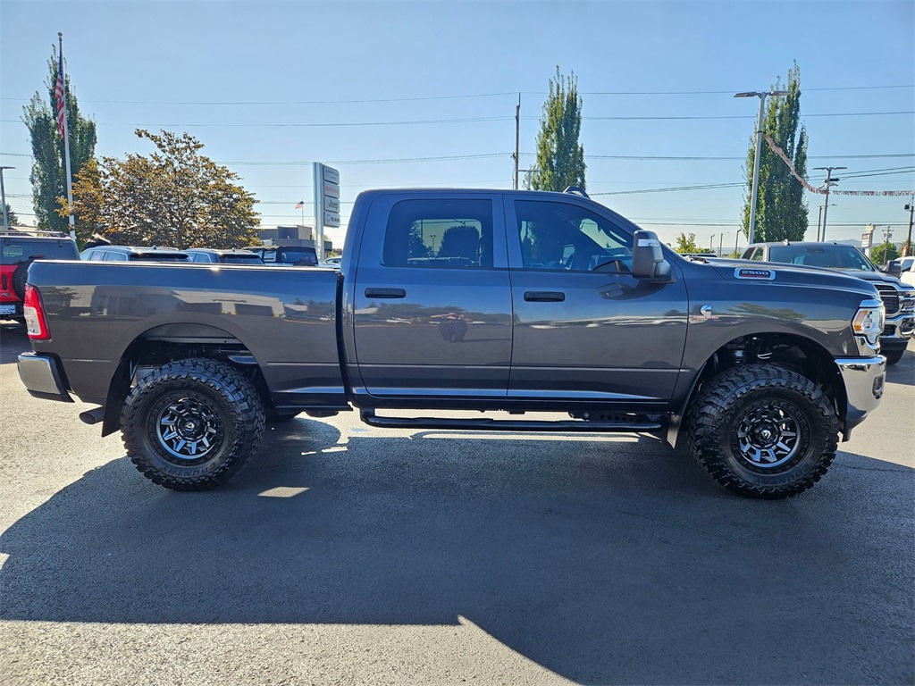 2024 Ram 2500 Tradesman photo 6