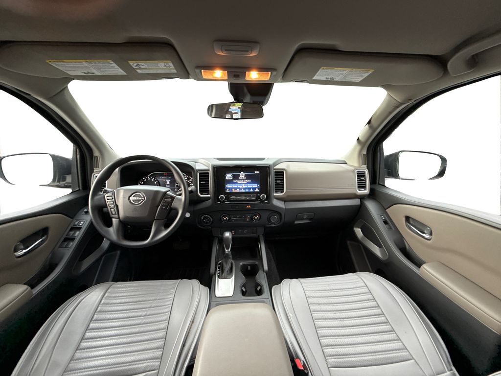 2022 Nissan Frontier SV photo 14