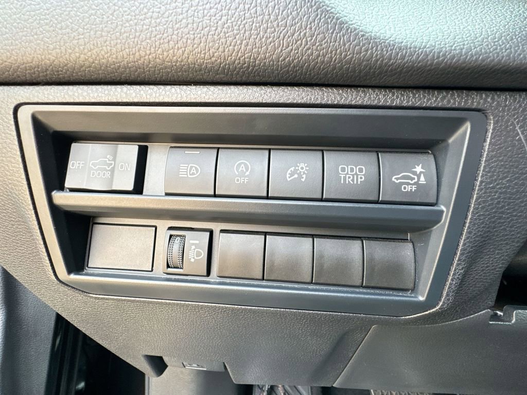 2025 Toyota Tundra Limited photo 17