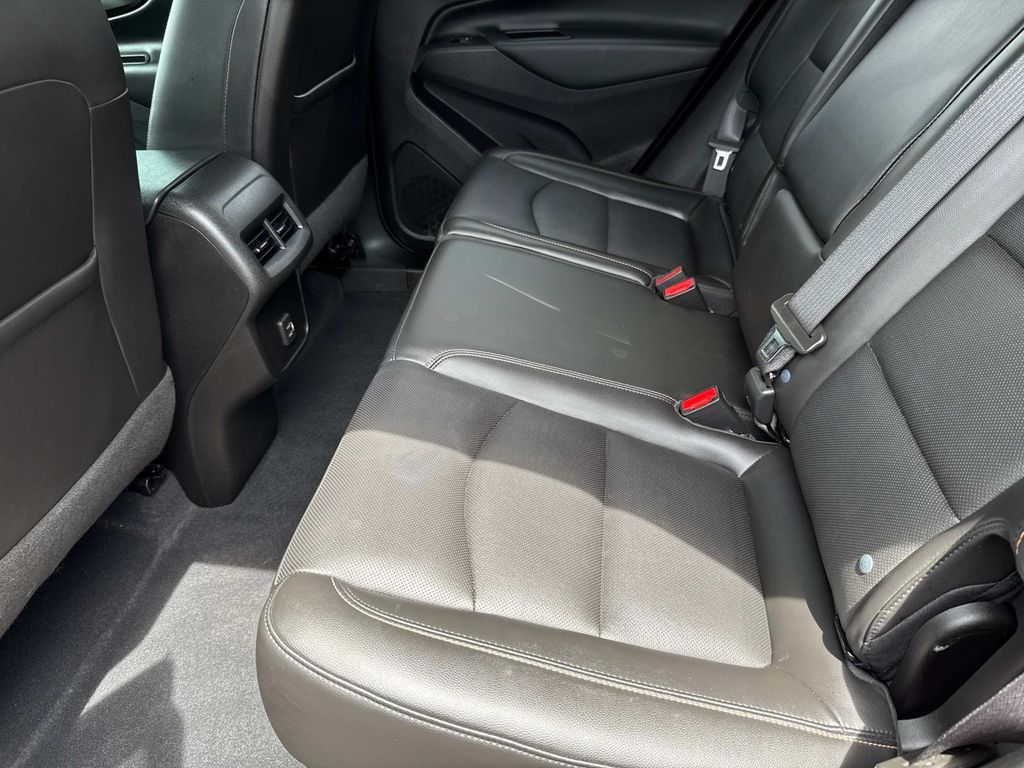 2021 Chevrolet Equinox LT photo 13