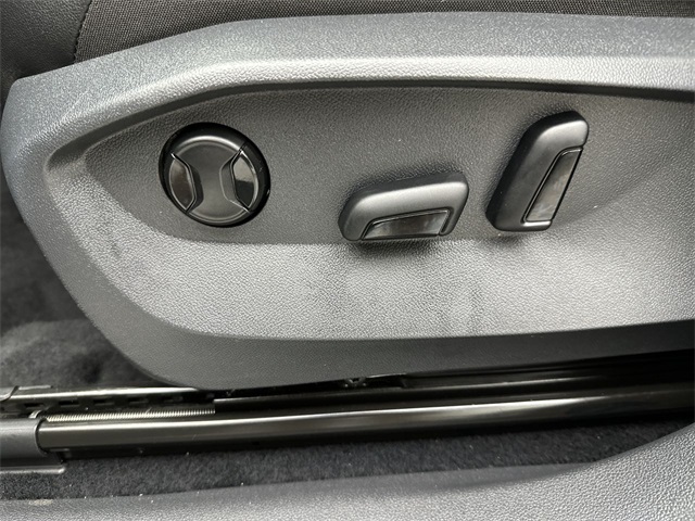 2022 Volkswagen Tiguan SE photo 4