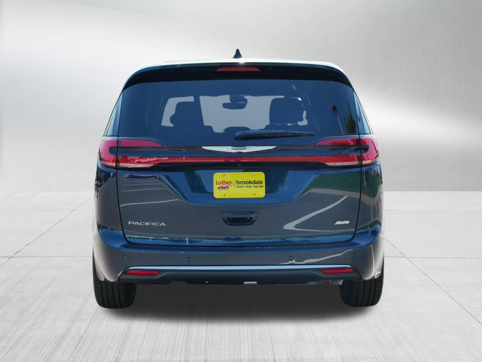 2025 Chrysler Pacifica photo 5