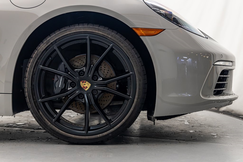 2024 Porsche Cayman Base photo 11