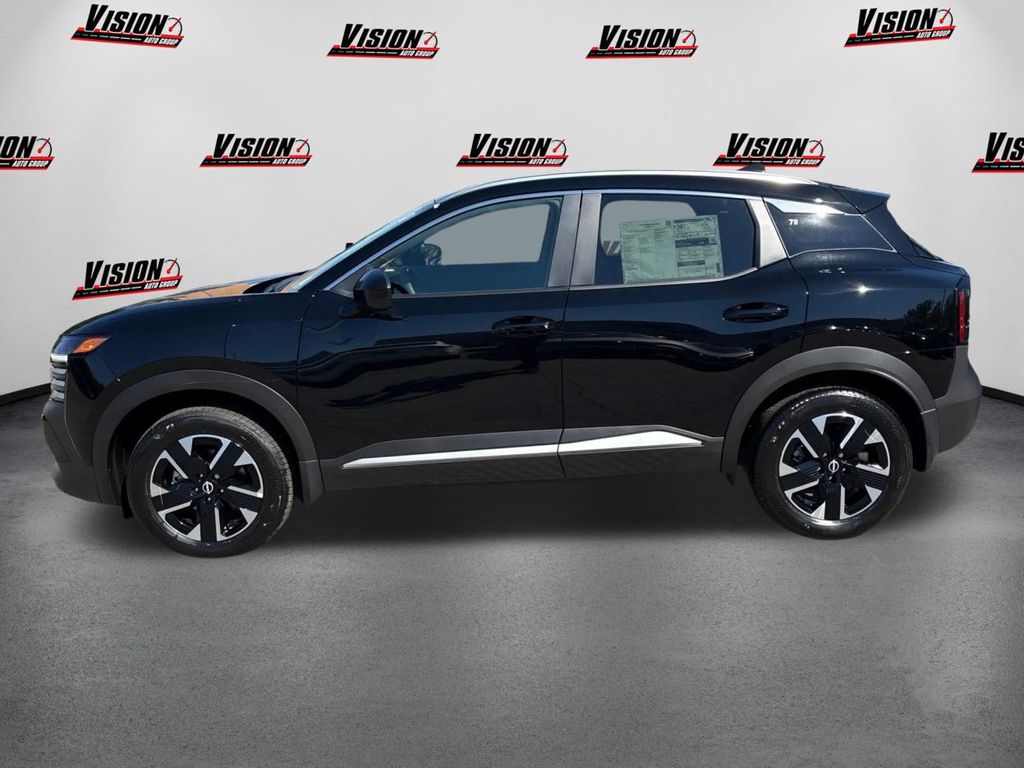 2025 Nissan Kicks SV photo 8