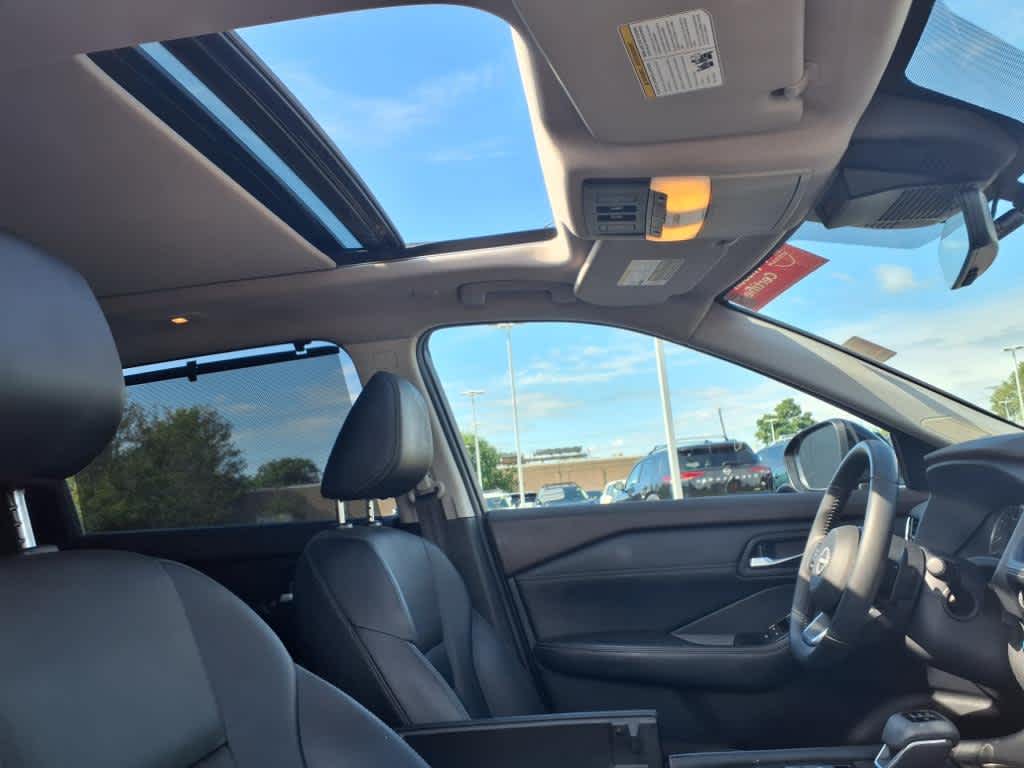 2023 Nissan Rogue SL photo 15