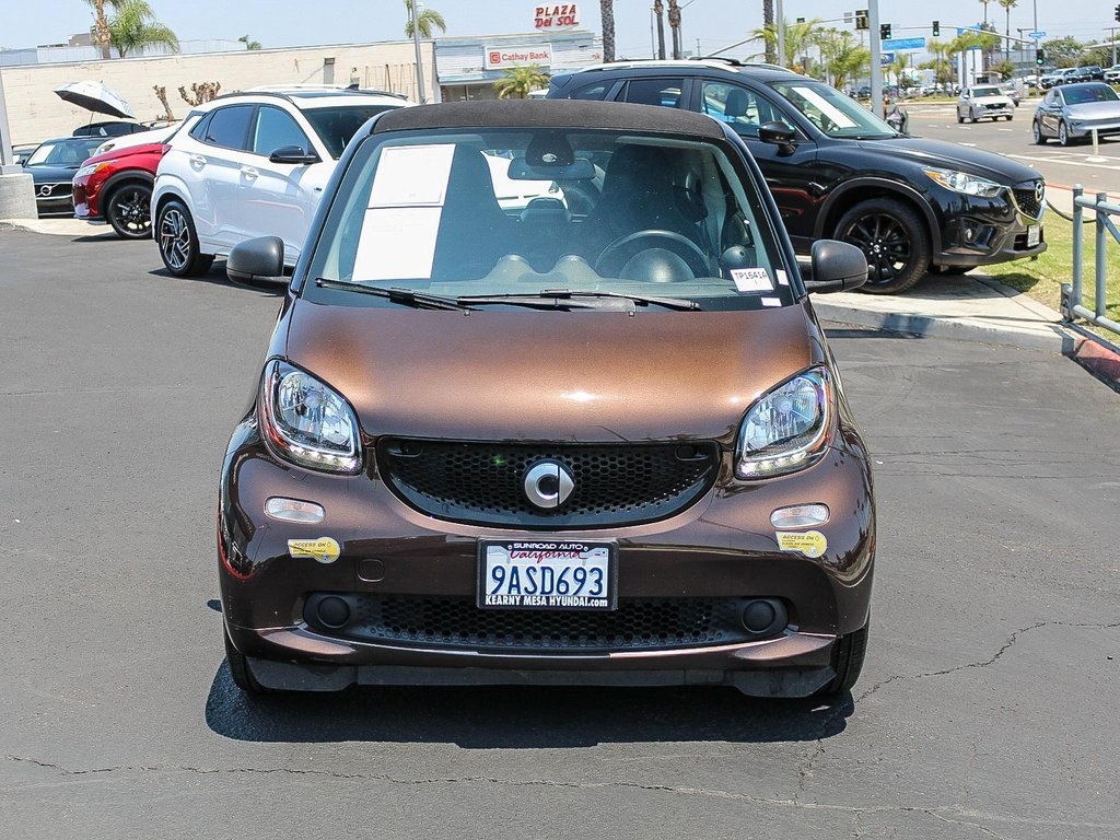 Used 2018 smart fortwo passion with VIN WMEFJ9BA0JK243607 for sale in San Diego, CA