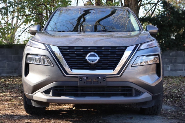 2023 Nissan Rogue SV's photo