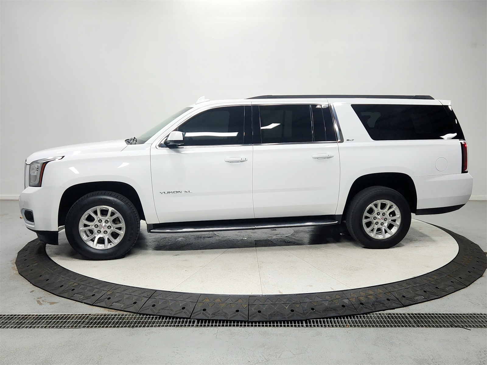 2019 Gmc Yukon XL SLT photo 4