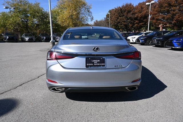 2023 Lexus ES 350 photo 4