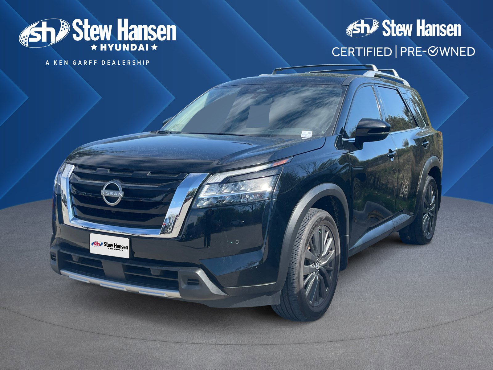 2024 Nissan Pathfinder SL's photo