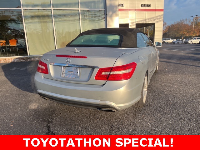 2011 Mercedes Benz E 550 Cabriolet photo 2