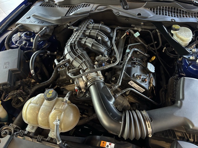2015 Ford Mustang V6 Convertible photo 32