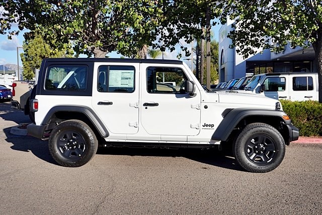 New 2026 Bright White Clear-Coat Exterior Paint Jeep Sport image 7