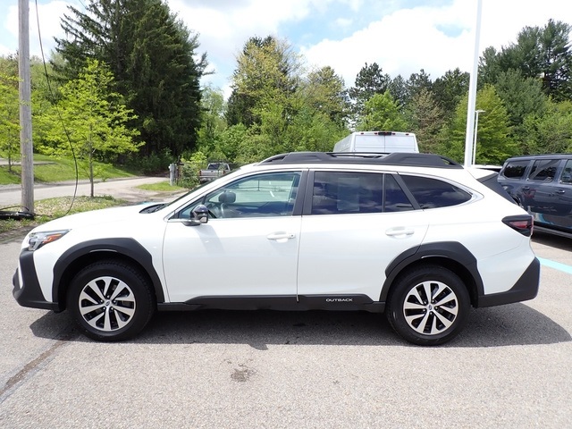 2024 Subaru Outback Premium photo 2