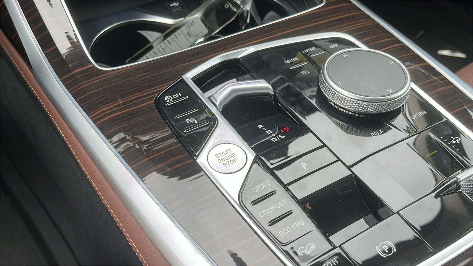 New 2026 Dravit Grey Metallic BMW xDrive40i image 19