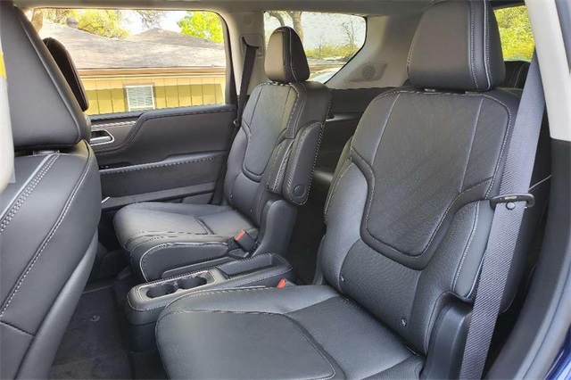 2025 Infiniti QX80 Luxe photo 16