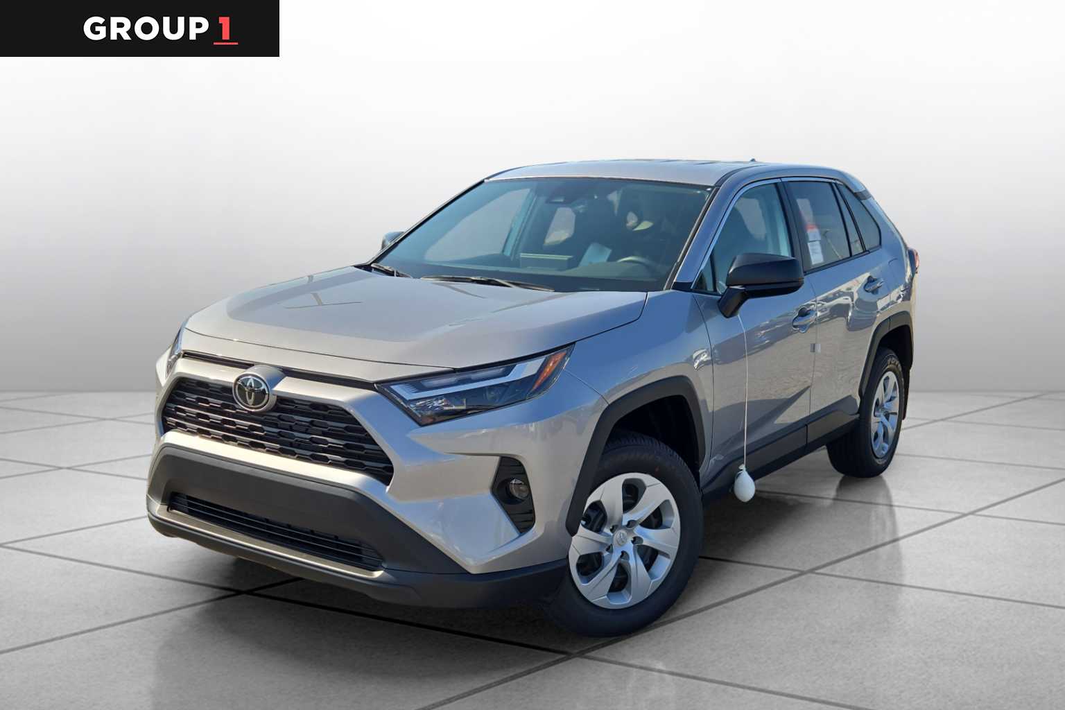 2025 Toyota RAV4 LE's photo