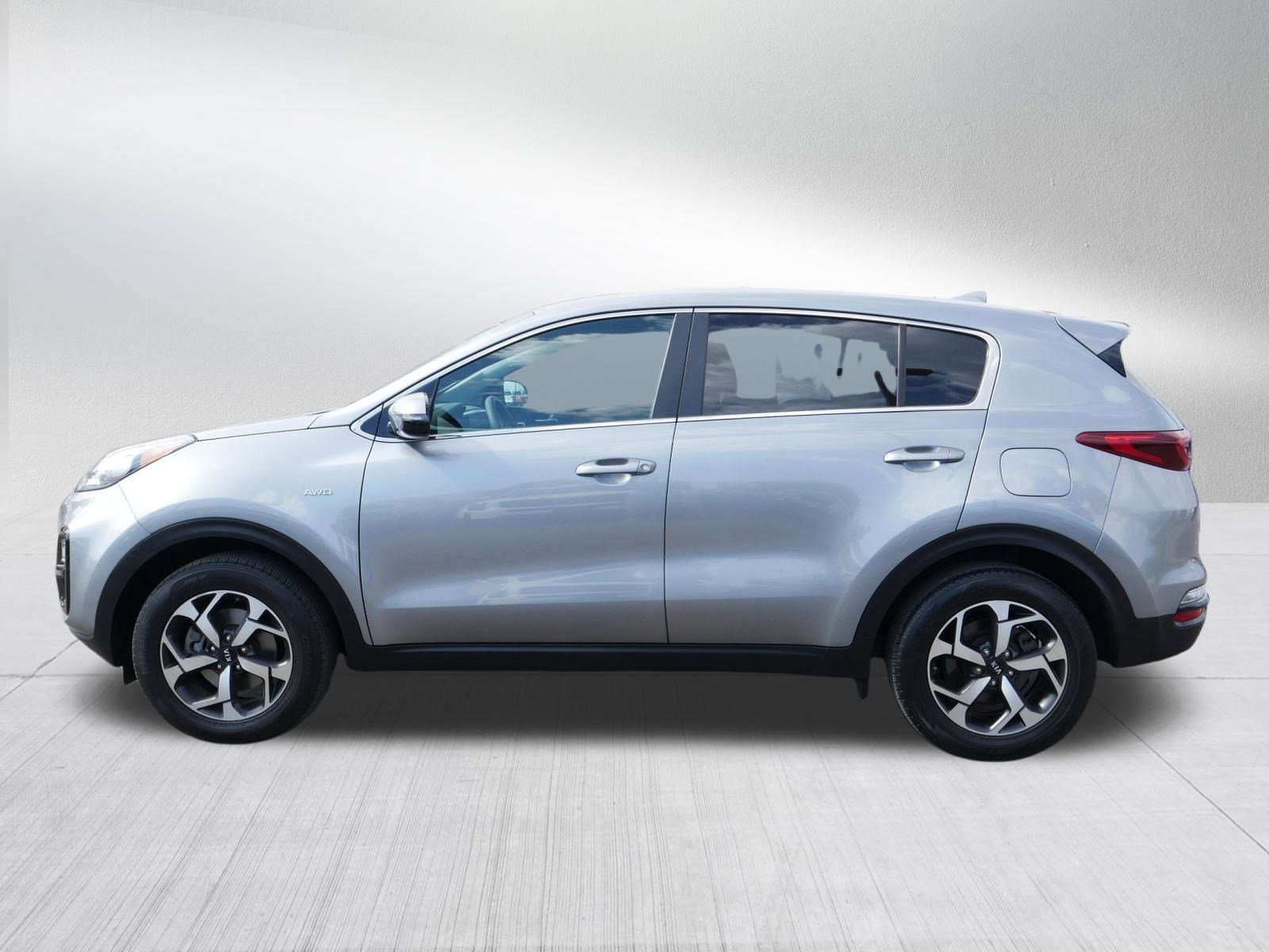 2021 Kia Sportage LX photo 2