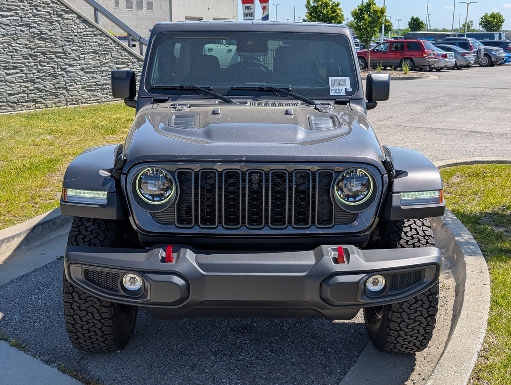 2025 Jeep Wrangler Rubicon photo 3