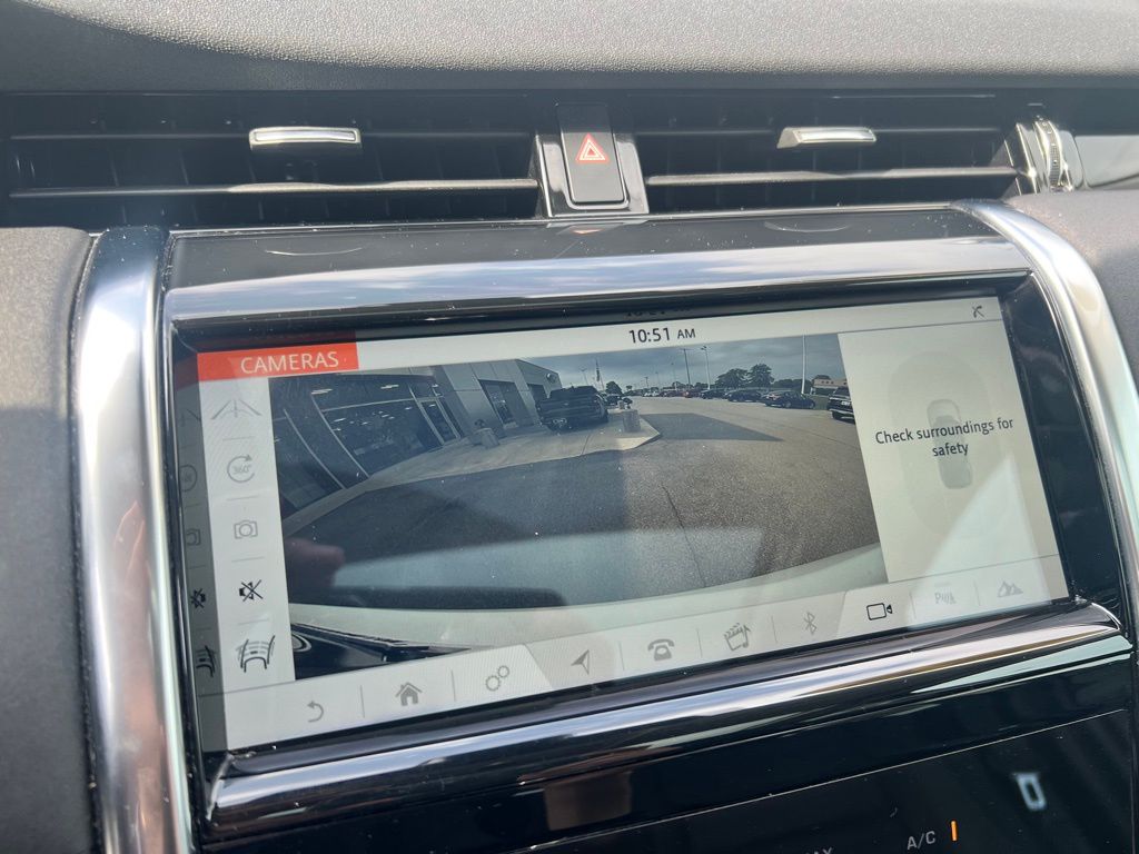 2020 Land Rover Discovery Sport S photo 10