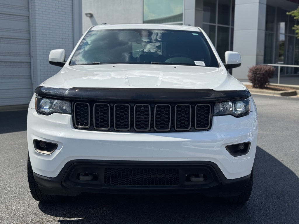 2017 Jeep Grand Cherokee Anniversary Edition photo 3