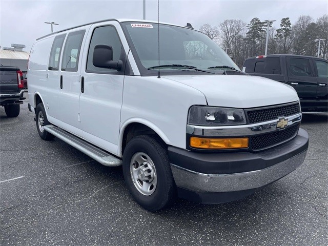 2024 Chevrolet Express Cargo Work Van's photo