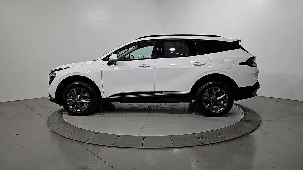 2023 Kia Sportage SX photo 2