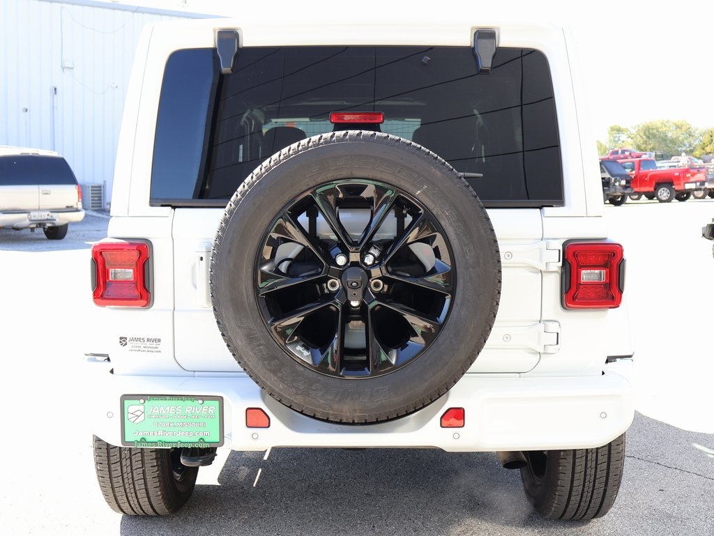 2021 Jeep Wrangler Unlimited Sahara High Altitude photo 4