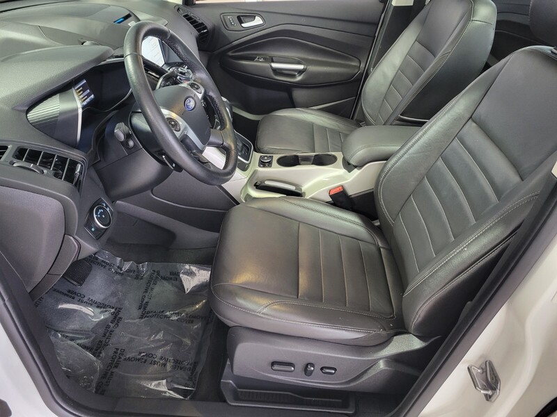 2016 Ford C-Max Energi SEL photo 10