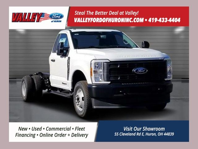 2026 Ford F-350 Super Duty Chassis Cab XL's photo