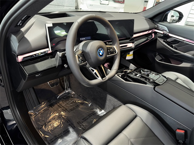 2026 Bmw 550e xDrive photo 15