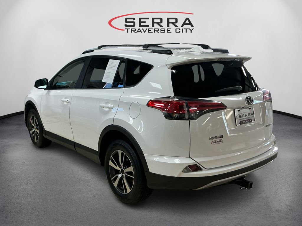 2017 Toyota RAV4 XLE photo 7