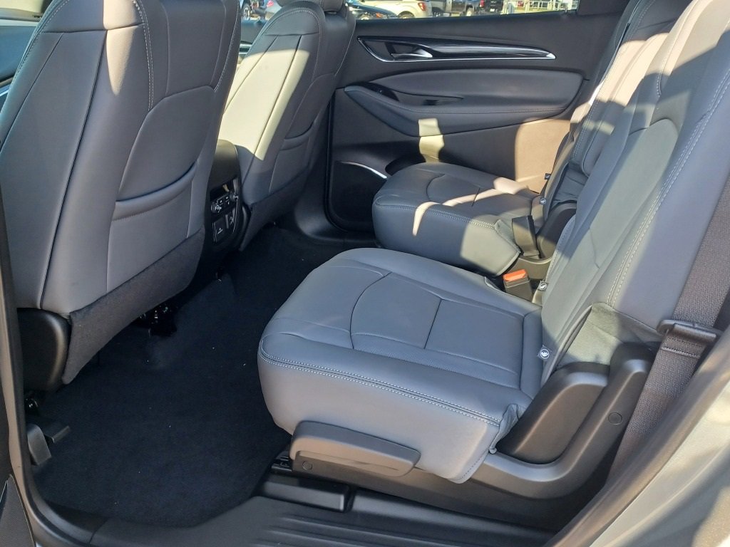 2024 Buick Enclave Premium photo 17