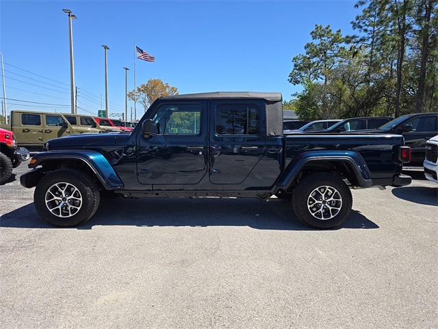 2025 Jeep Gladiator Sport photo 3