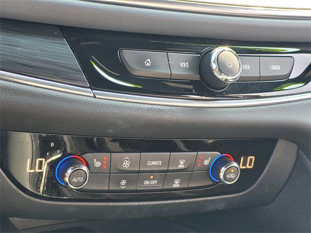 2023 Buick Enclave Essence photo 21