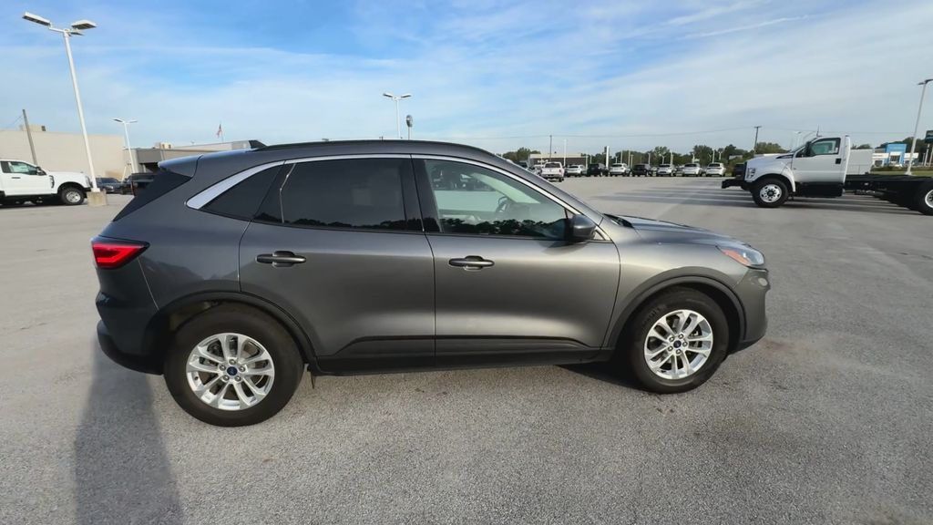 2021 Ford Escape SE photo 9