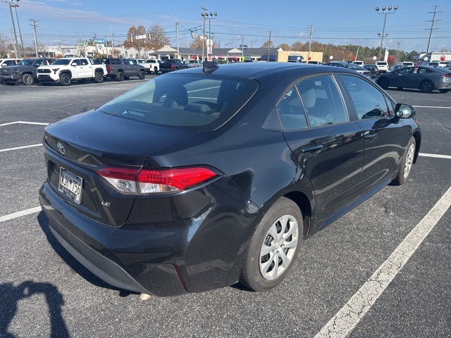 2023 Toyota Corolla LE photo 3