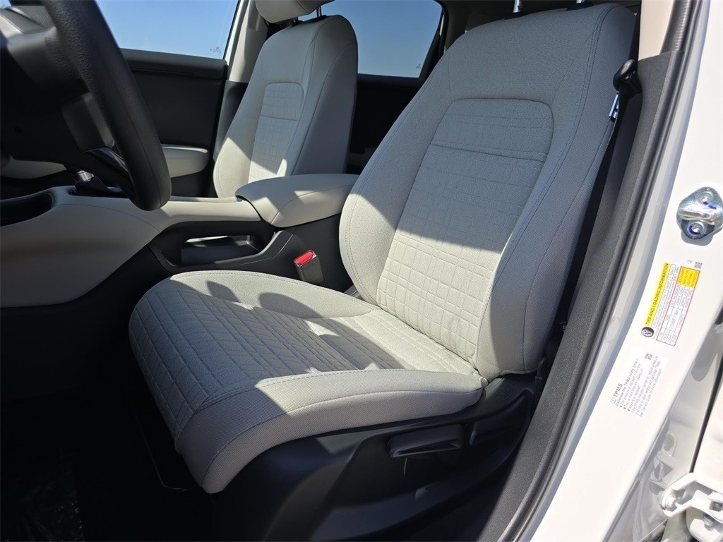2026 Honda HR-V LX photo 14