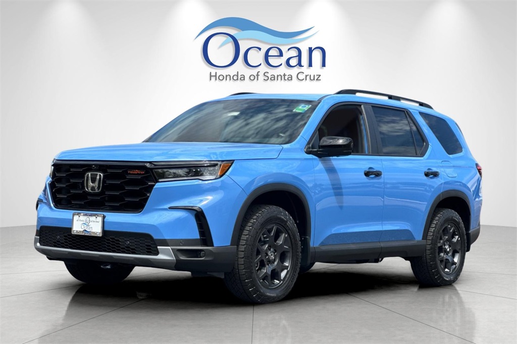 2025 Honda Pilot TrailSport photo 3