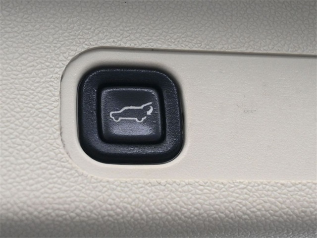 2012 Cadillac Escalade Platinum photo 14