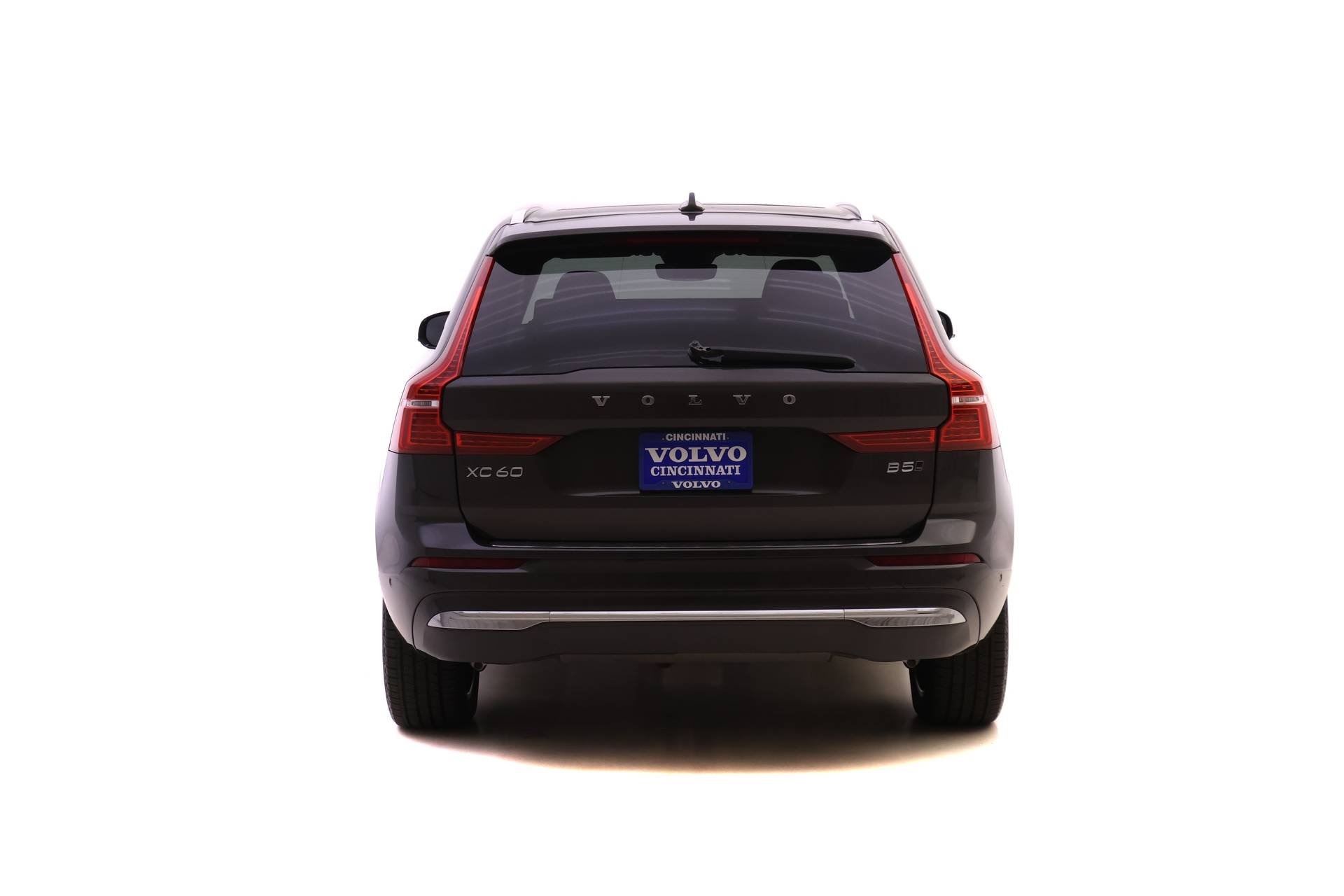 2022 Volvo XC60 B5 Inscription photo 7