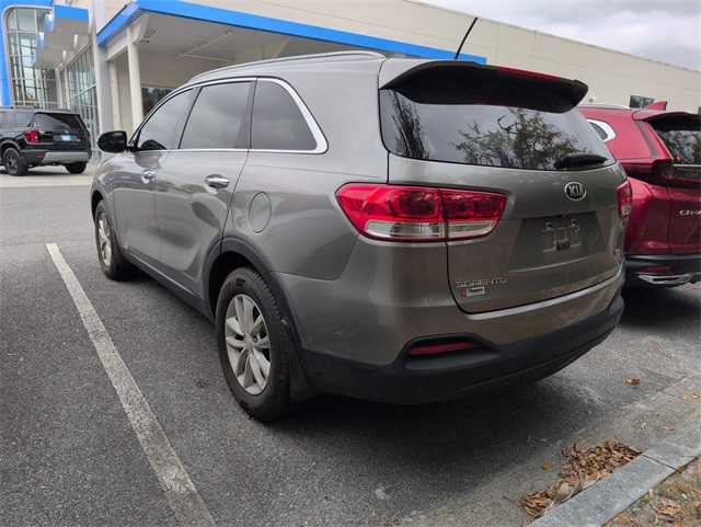 2017 Kia Sorento LX photo 4