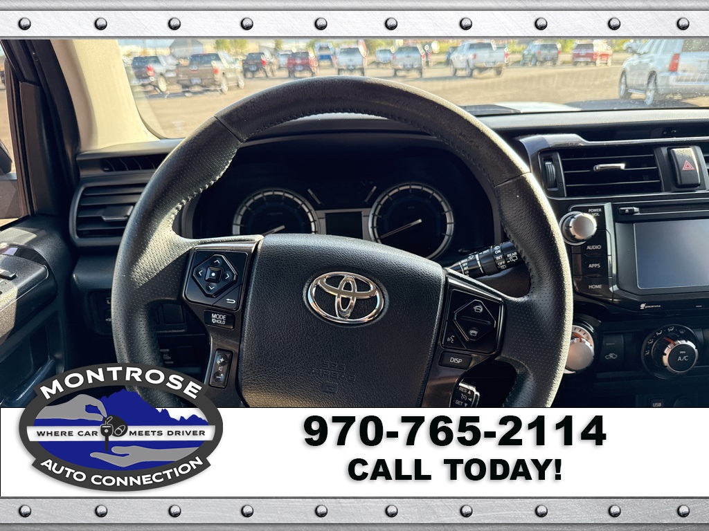 2017 Toyota 4Runner TRD Off-Road photo 14