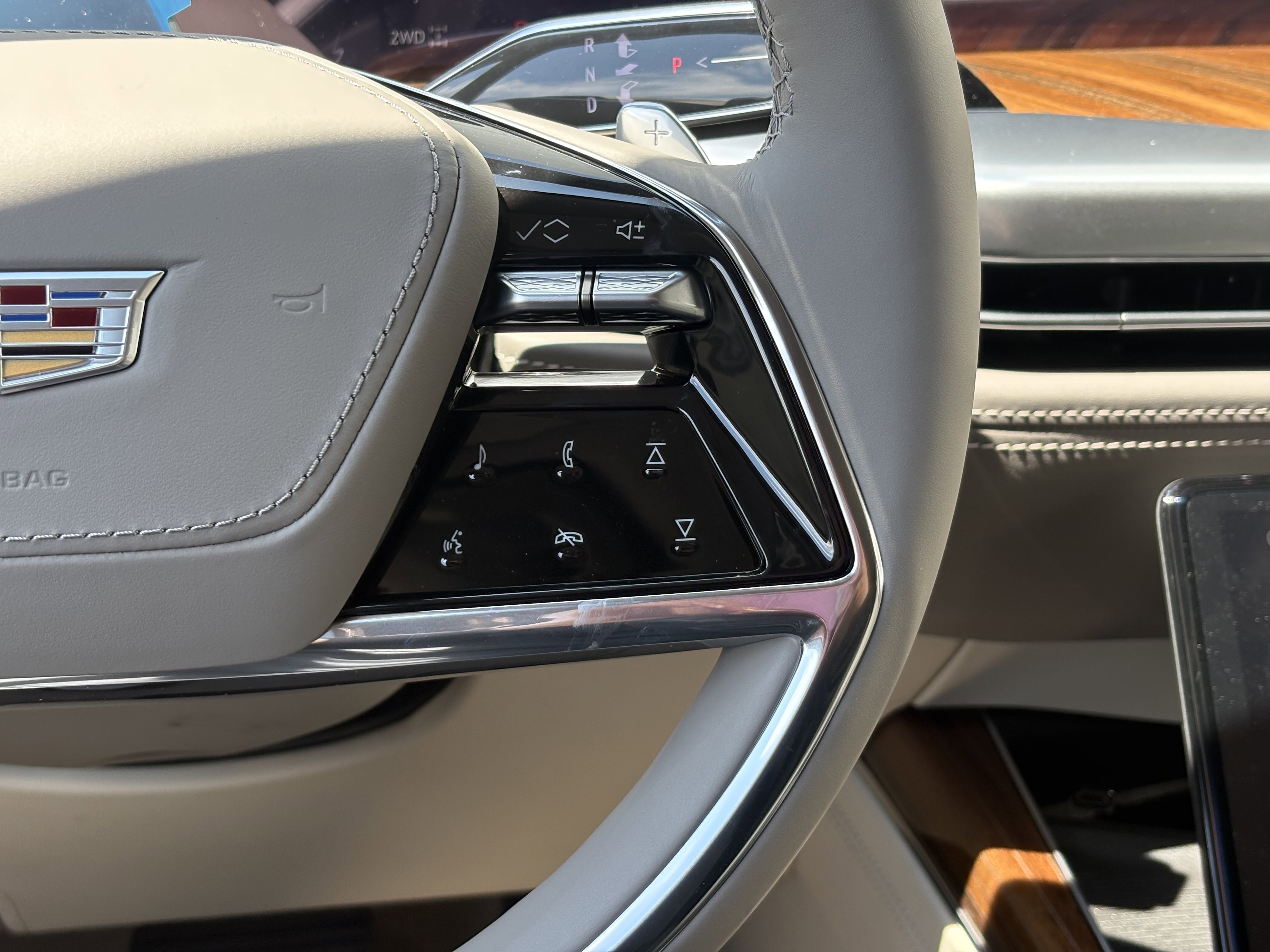 2025 Cadillac Escalade Sport Platinum photo 6
