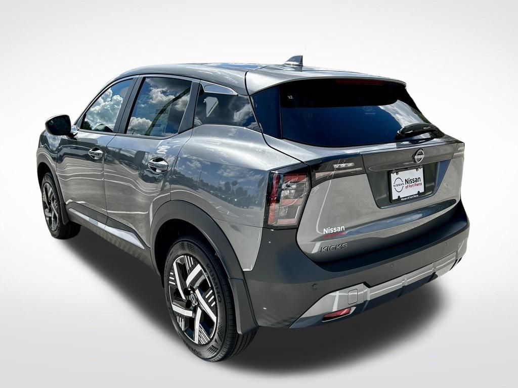2025 Nissan Kicks SV photo 4