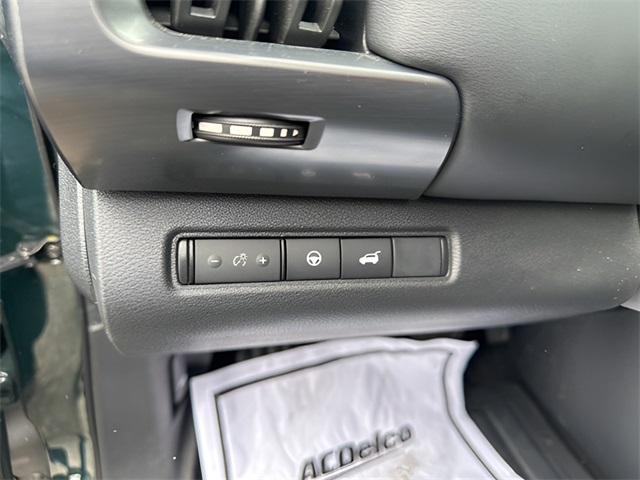 2023 Nissan Pathfinder SL photo 12