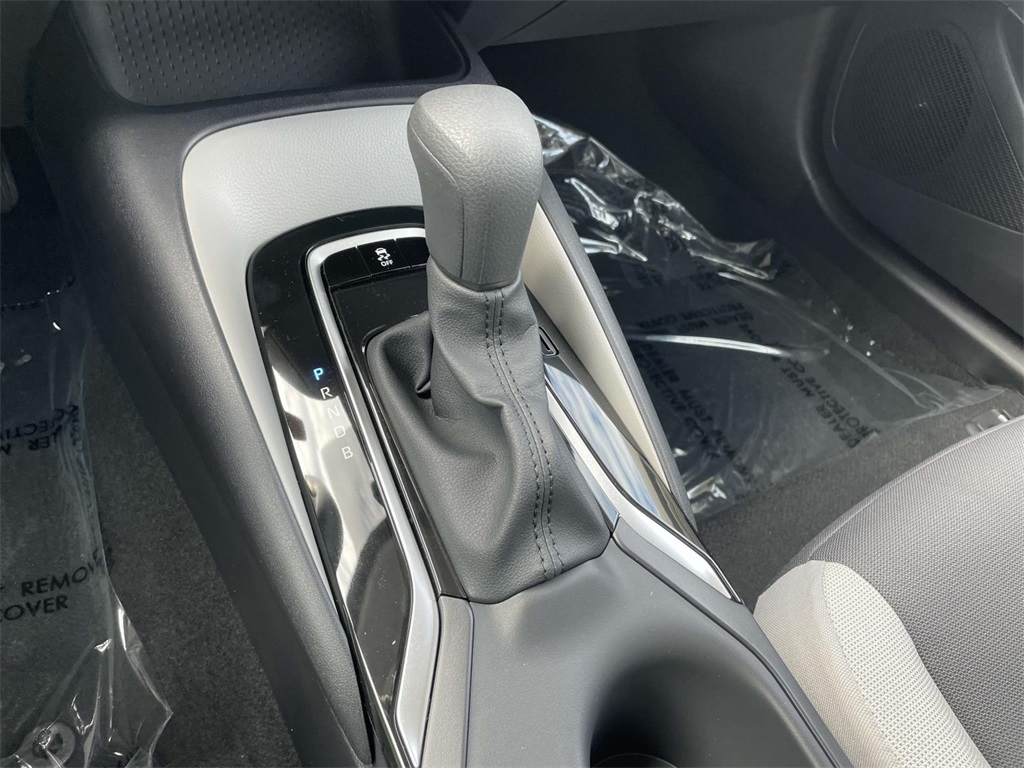 2025 Toyota Corolla LE photo 30