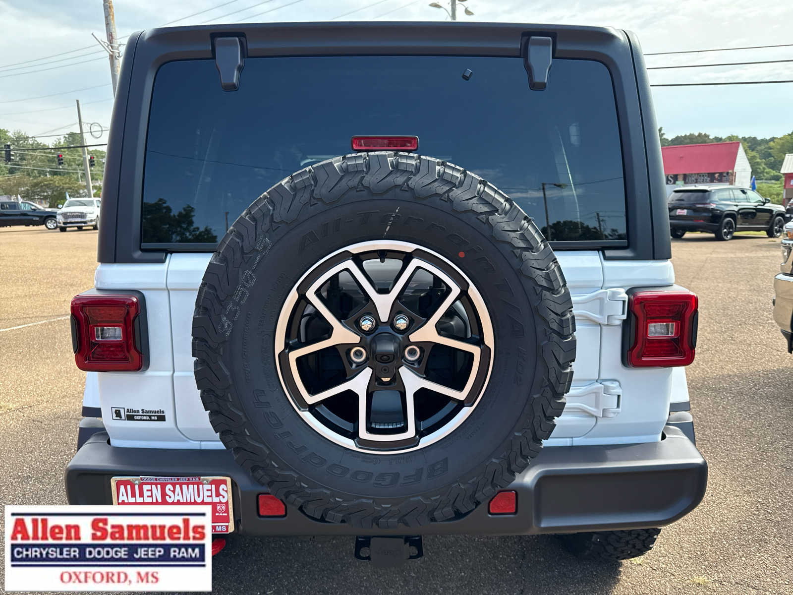 2025 Jeep Wrangler Rubicon photo 3