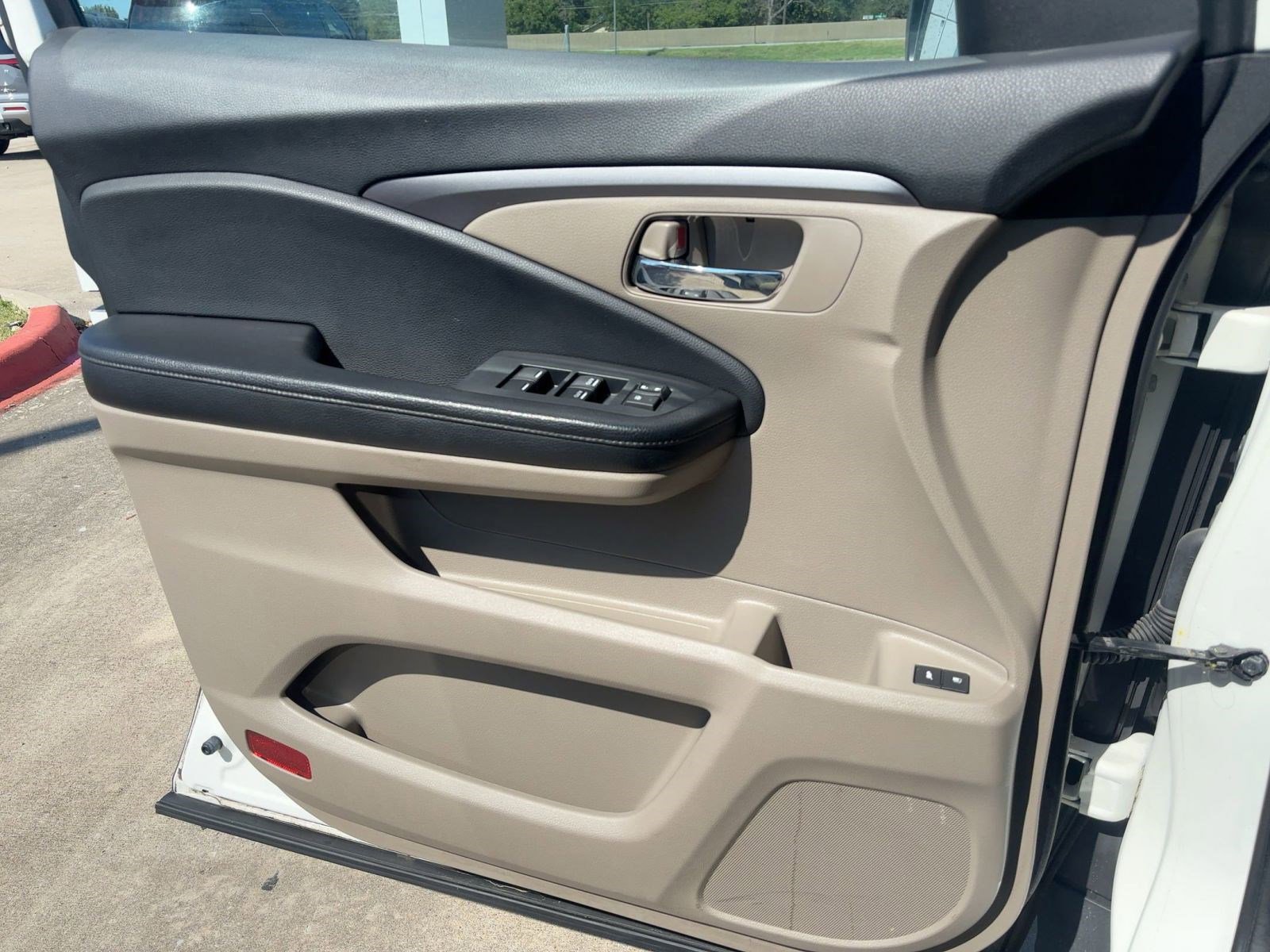 2016 Honda Pilot EX-L photo 18