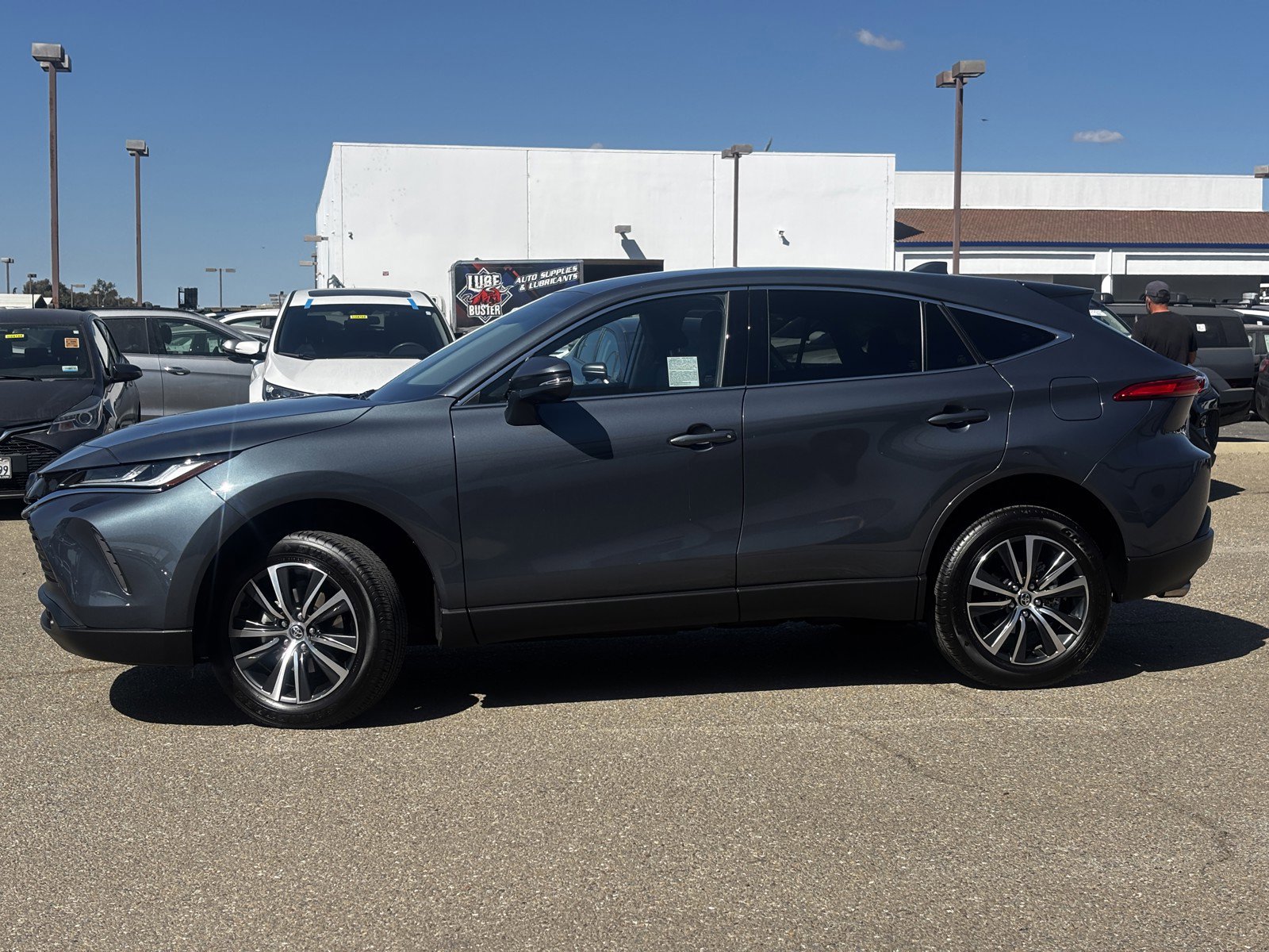 2024 Toyota Venza LE photo 23